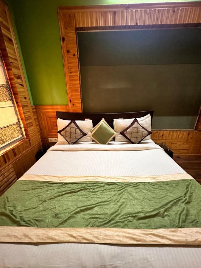 The Walnut Creek Hotel Bhīm Tāl Eksteriør billede