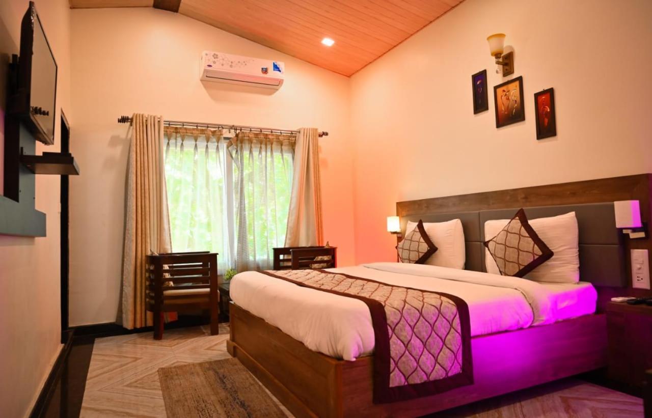 The Walnut Creek Hotel Bhīm Tāl Eksteriør billede