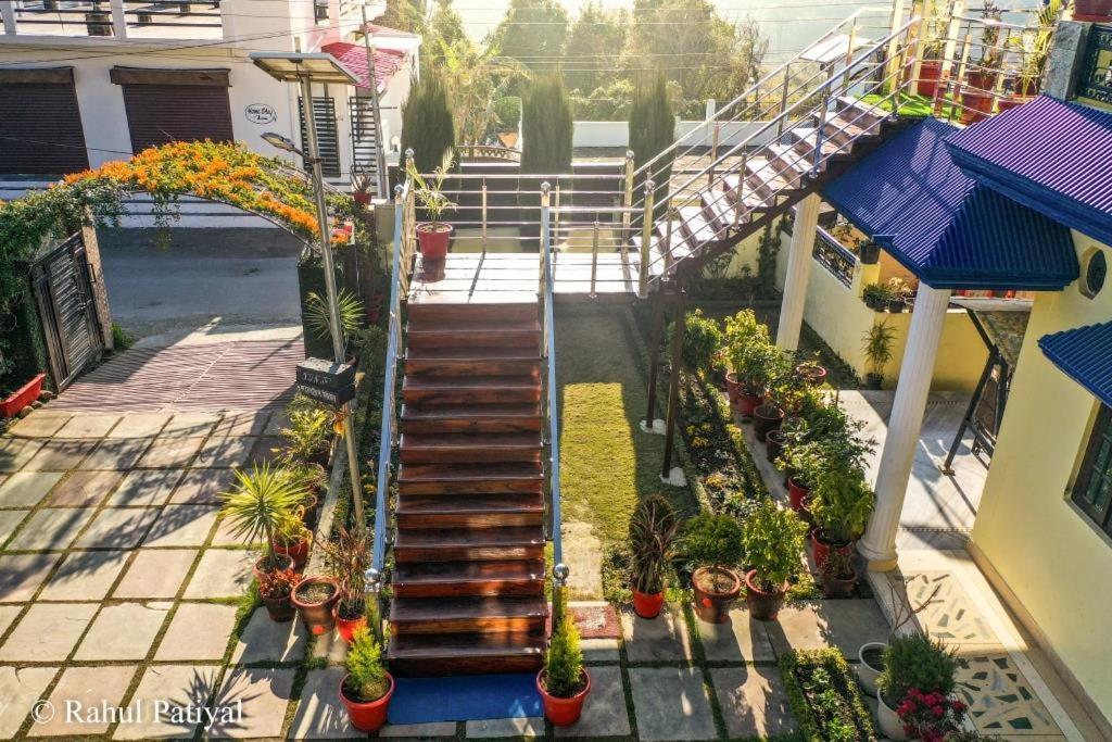 The Walnut Creek Hotel Bhīm Tāl Eksteriør billede
